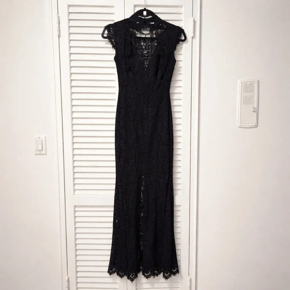 Fame and Partners 🖤 Black Lace Gown - Picture 3 of 7